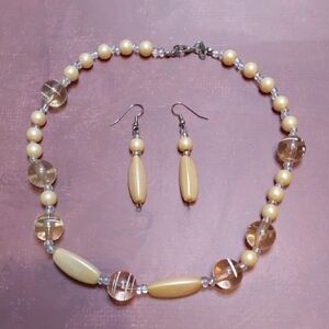 Chic Cream and Gold Beaded Necklace Set - NWOT
